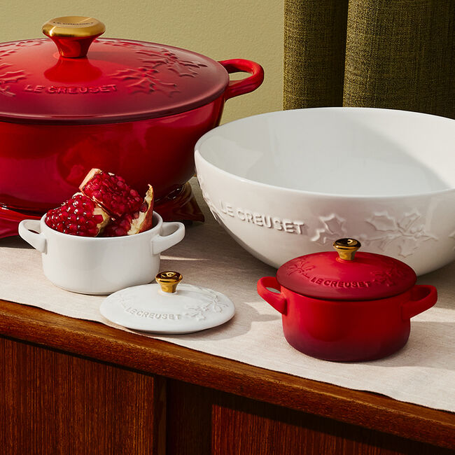 Holly Collection Mini Round Cocotte, view 4